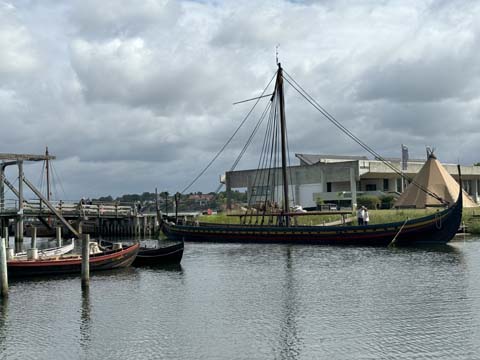 Roskilde, eine der ältesten Städte Dänemarks Die däänische Stadt Roskilde